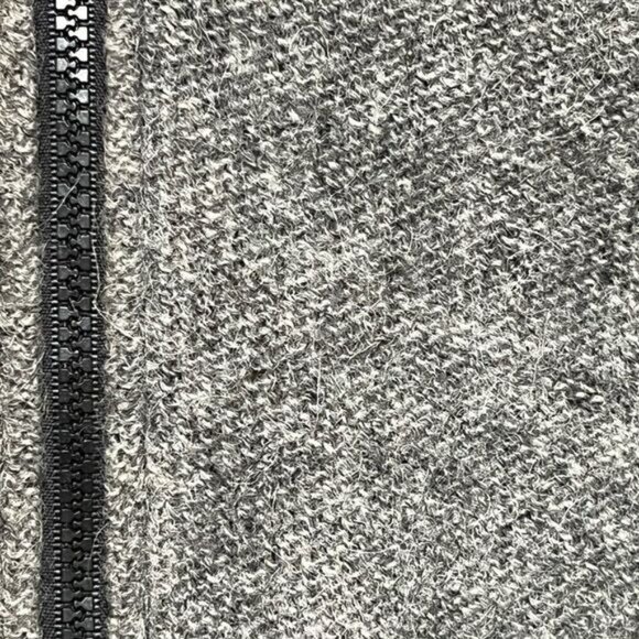 Rare True Icelandic Zip Sweater Only Sold in Iceland Sz 42 Sz M L - Picture 5 of 9